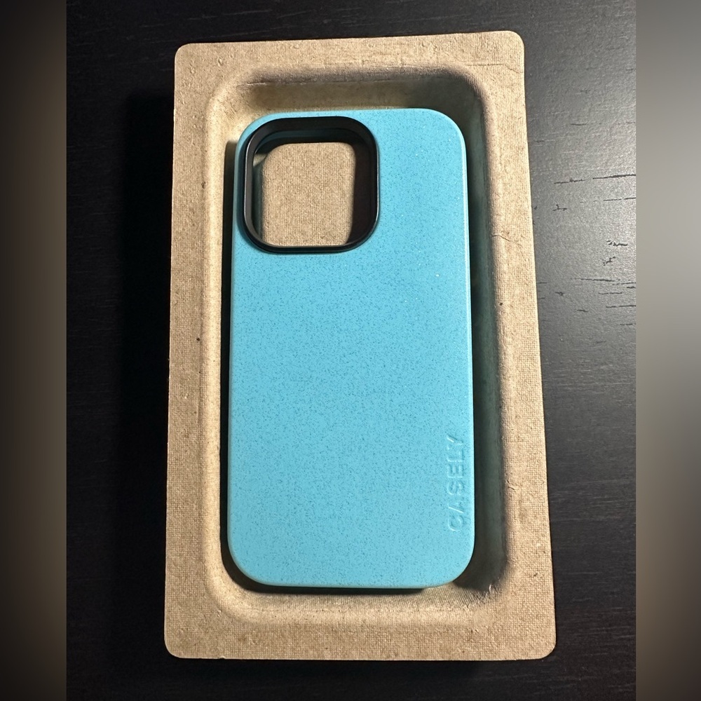 BRAND NEW - Casely Aquamarine | Ocean Blue Shimmer Case